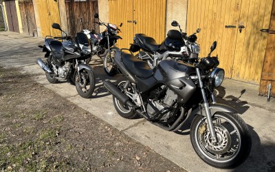 Oktat&oacute; motorok